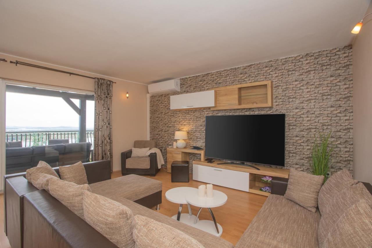 Apartment Mozart Šibenik Esterno foto