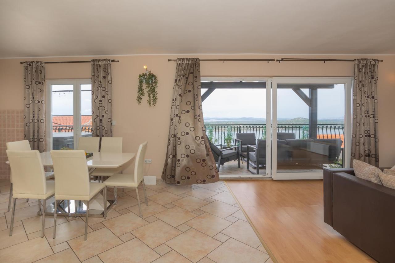 Apartment Mozart Šibenik Esterno foto